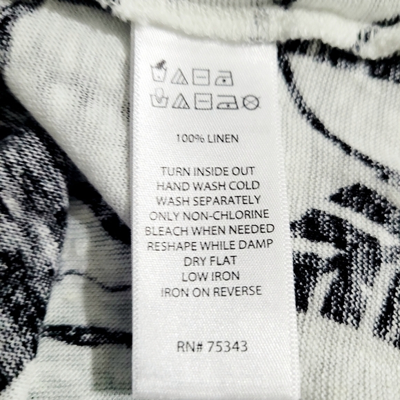 Nicole Miller 100% Linen Top Blouse Black White Floral Print Short Sleeve Size M - Picture 12 of 12